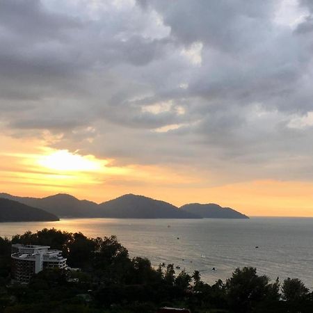 Batu Feringgi Sri Sayang Apartment Kültér fotó